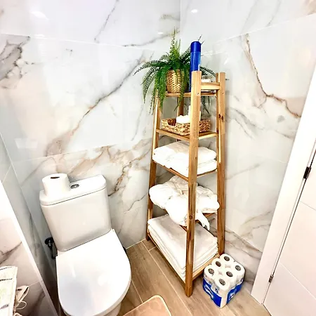 Bajondillo Sea View Apartment- *
