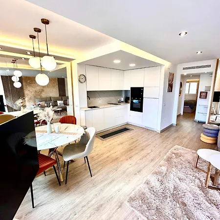 Bajondillo Sea View Apartment-