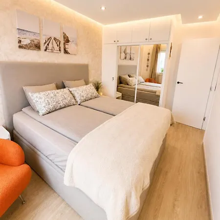 Lejlighed Bajondillo Sea View Apartment-